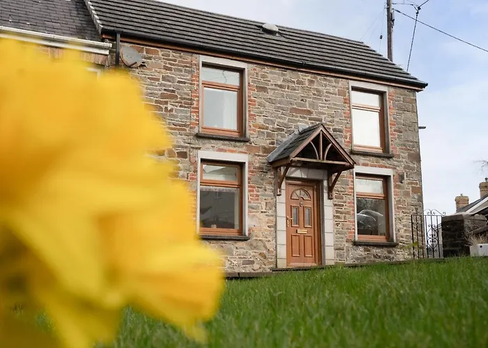 Lovely 3-Bed Cottage In The Quiet Hamlet Of Horeb