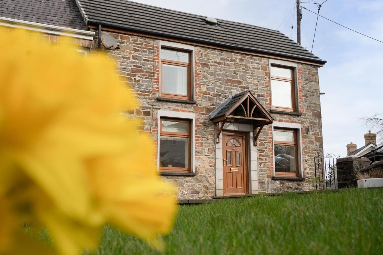 Lovely 3-bed In The Quiet Hamlet Of Horeb * Brondini